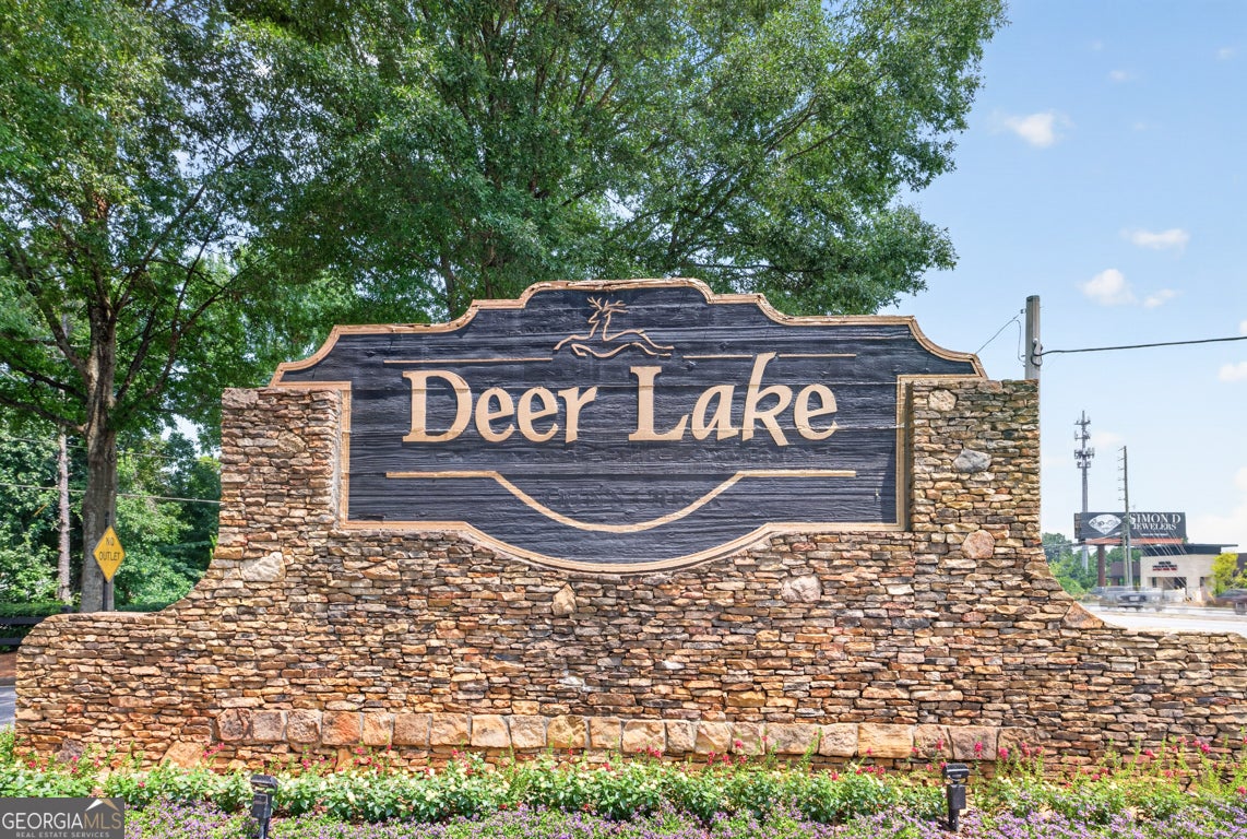 5135 Deerlake DR
