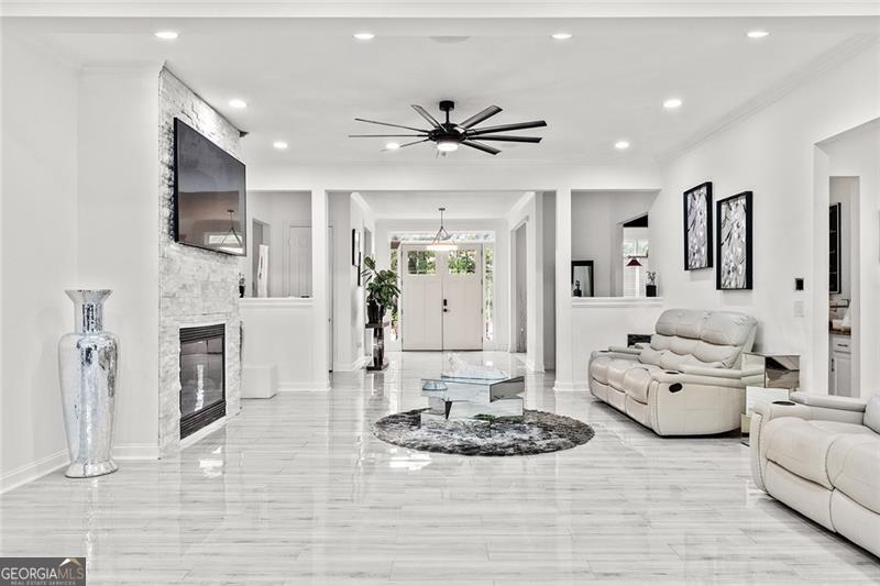 1081 Humphries RD