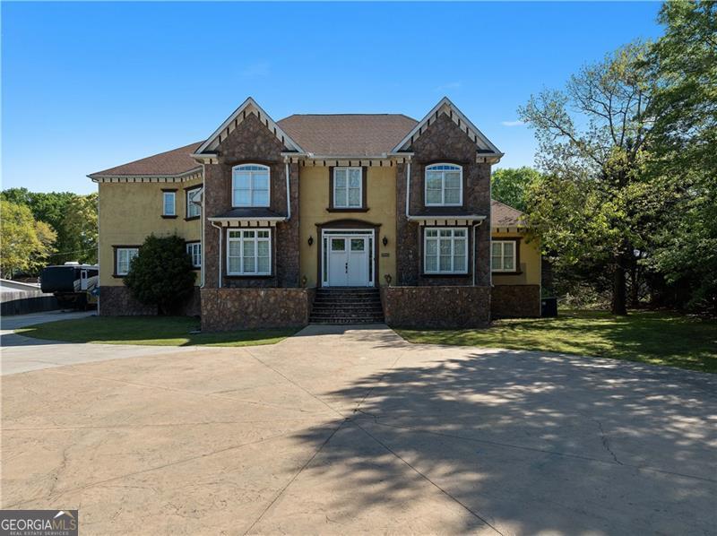 1081 Humphries RD