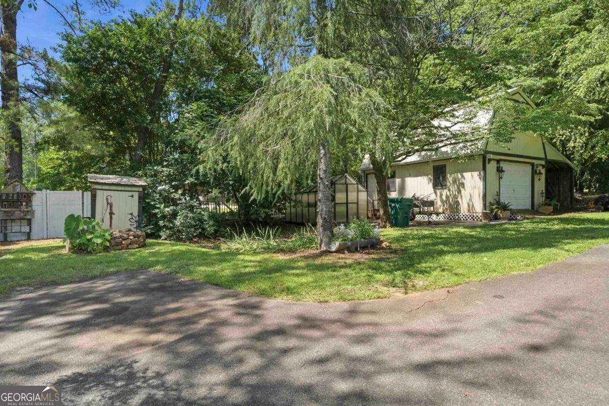 240 Quesenberry DR