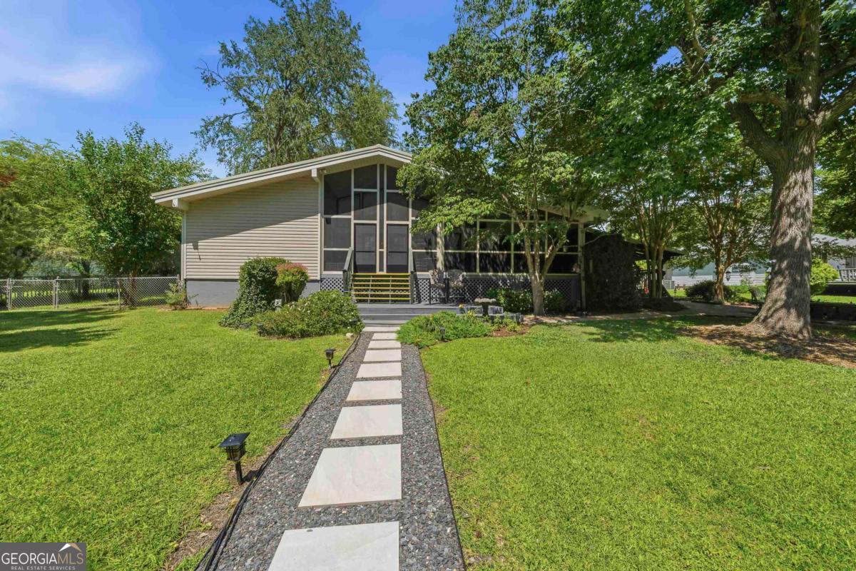 240 Quesenberry DR