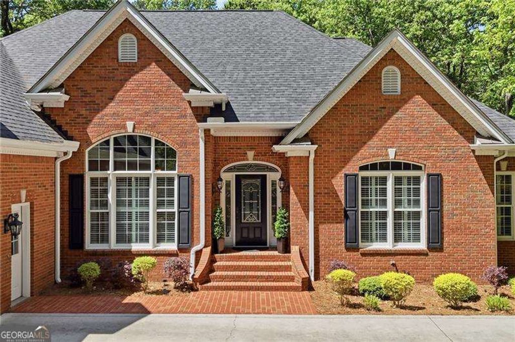 Photo of 153 York Place, Calhoun, GA 30701 (MLS # 10739745)