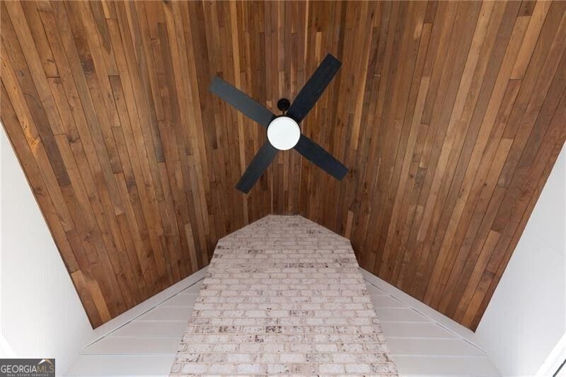 Roswell, Georgia 30075, United States, 4 Bedrooms Bedrooms, ,3 BathroomsBathrooms,Residential,Pending,119911