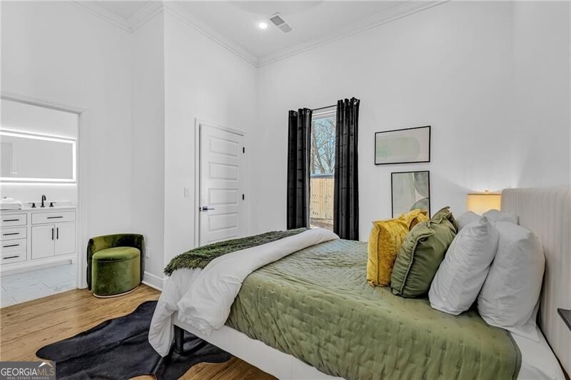 Atlanta, Georgia 30337, United States, 5 Bedrooms Bedrooms, ,4 BathroomsBathrooms,Residential,Active,163597