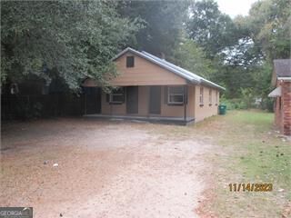 825 Cotton AVE