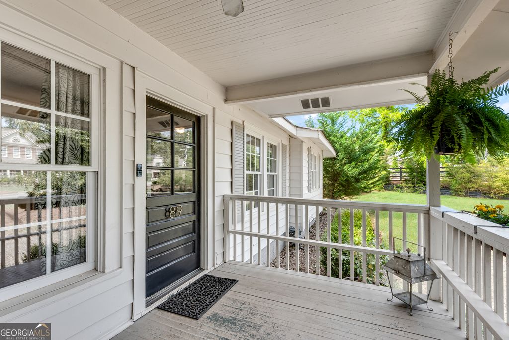 Photo of 89 Mountain View Road NW, Marietta, GA 30064 (MLS # 10764845)