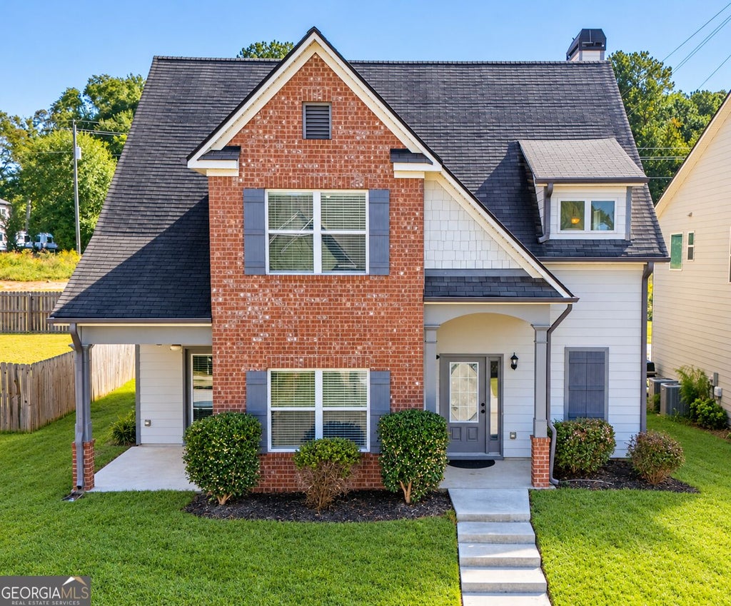 Photo of 404 Meadow Vista Ln, Hoschton, GA 30548 (MLS # 10869012)
