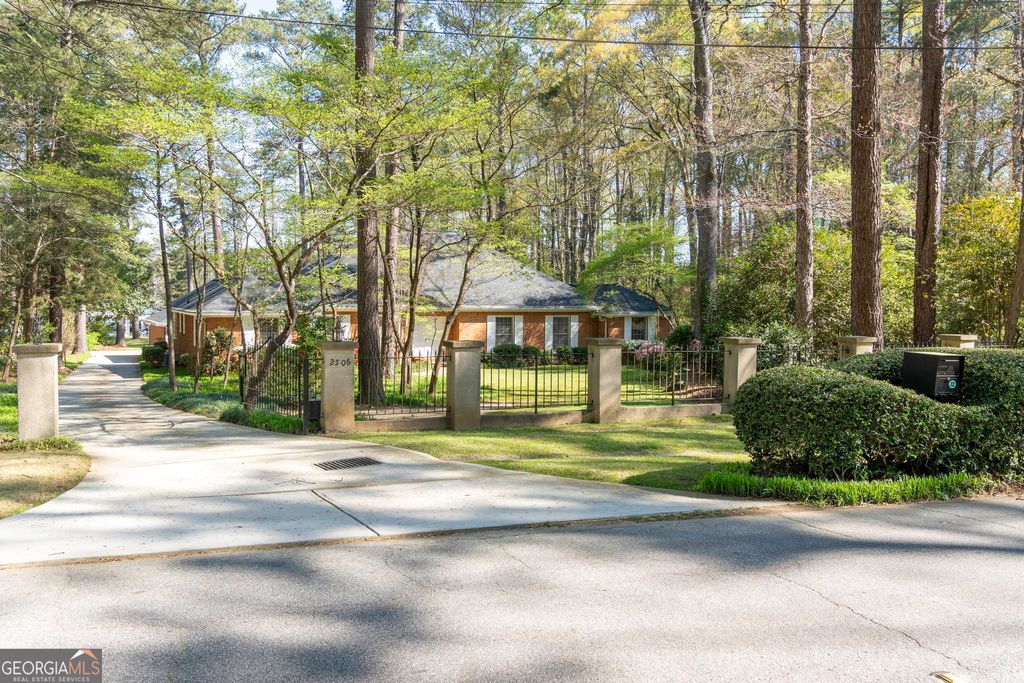 Photo of 2506 Emerald Drive, Jonesboro, GA 30236 (MLS # 10676217)