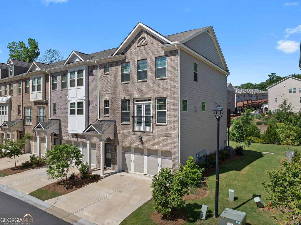 Photo of 2042 Violet Lane, Brookhaven, GA 30319 (MLS # 10832390)