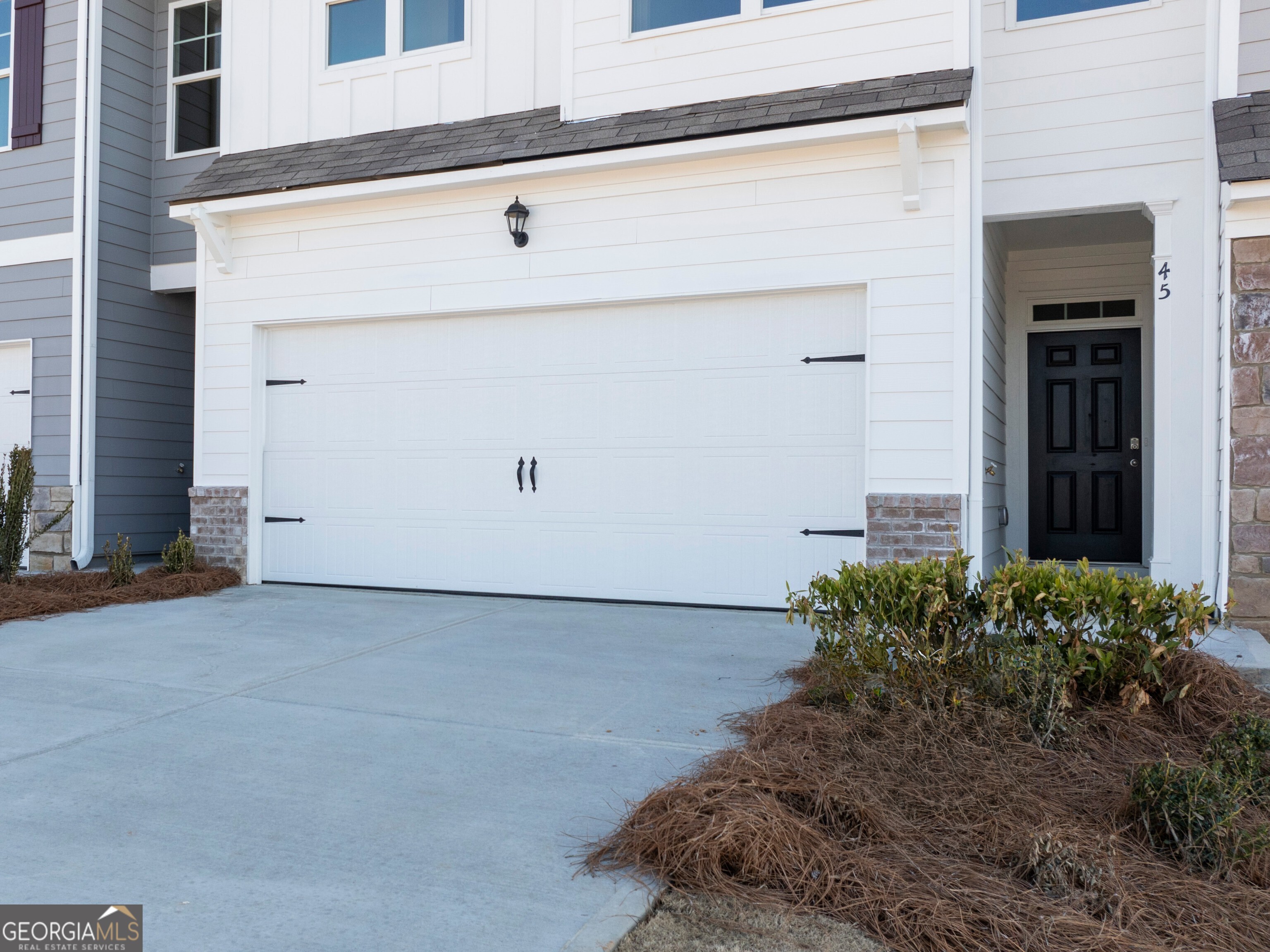 195 Deerbury DR