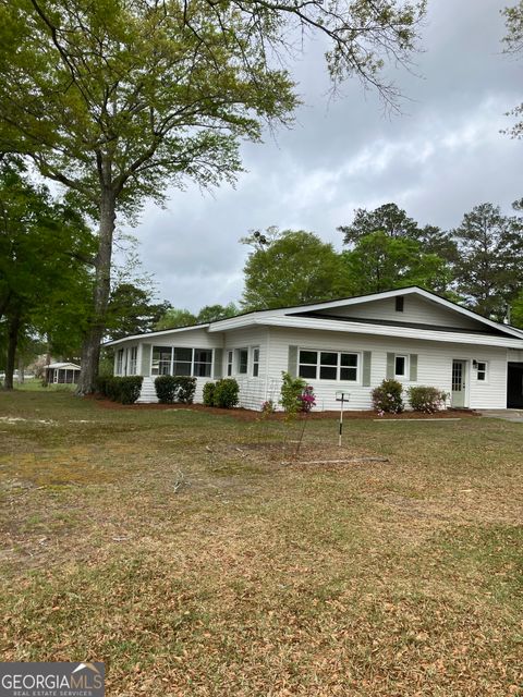 854 CLEARWATER RD Sharpsburg GA 30277