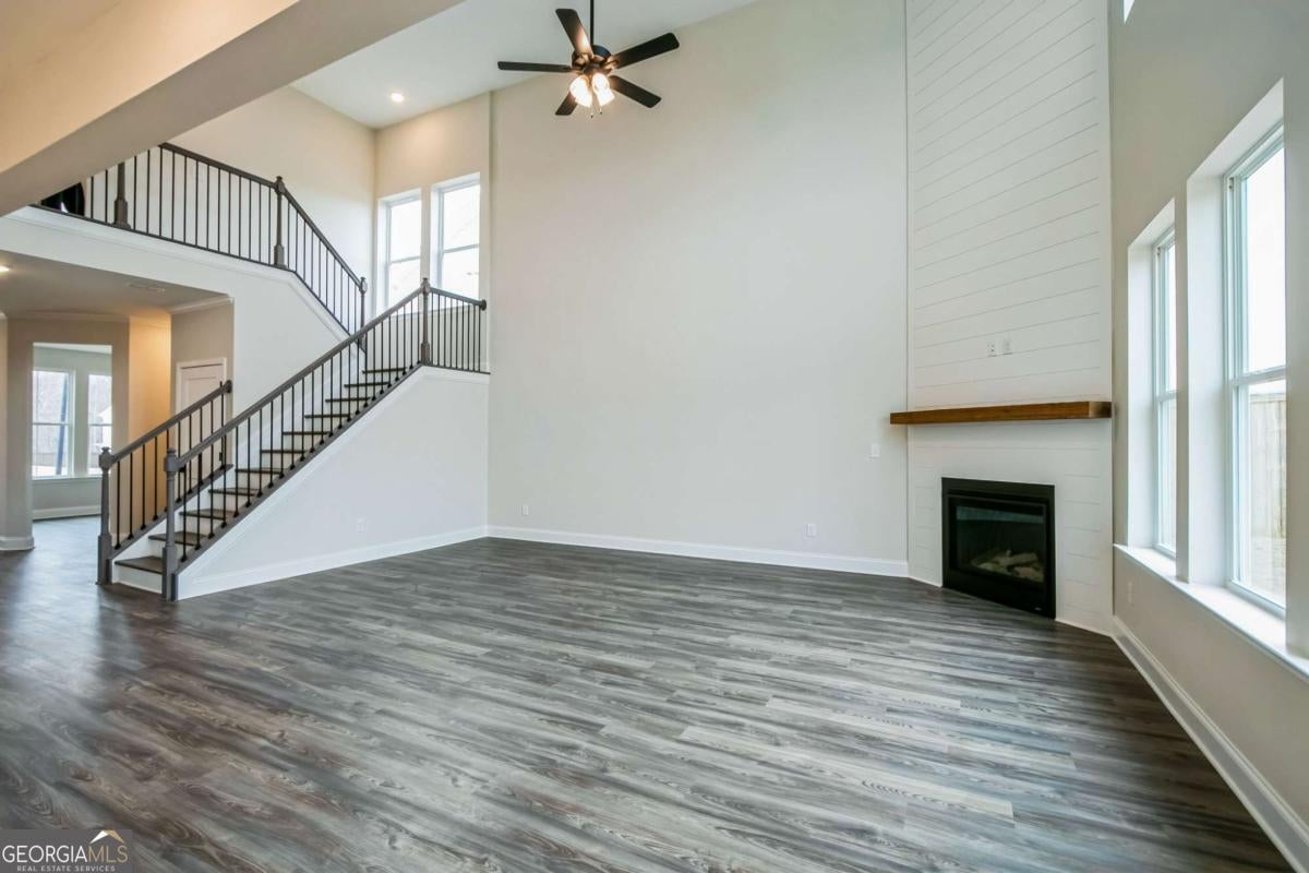 153 Barton Springs