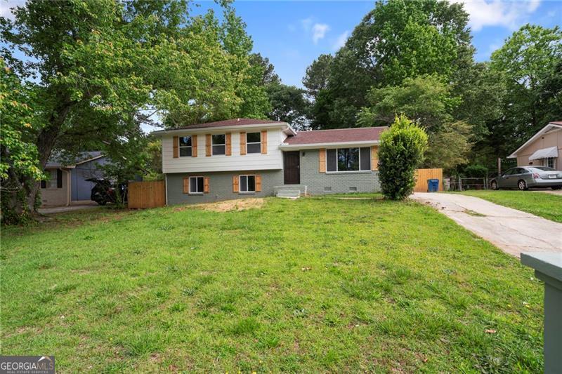 8432 Magnolia DR
