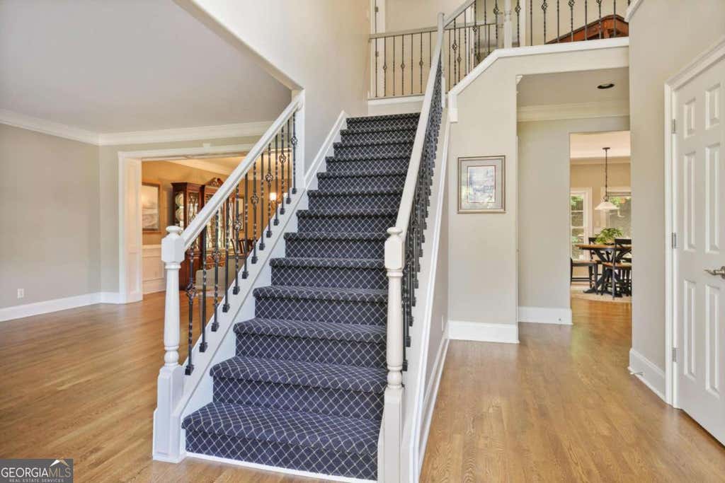 Photo of 1030 Knoll Terrace, Roswell, GA 30075 (MLS # 10809018)