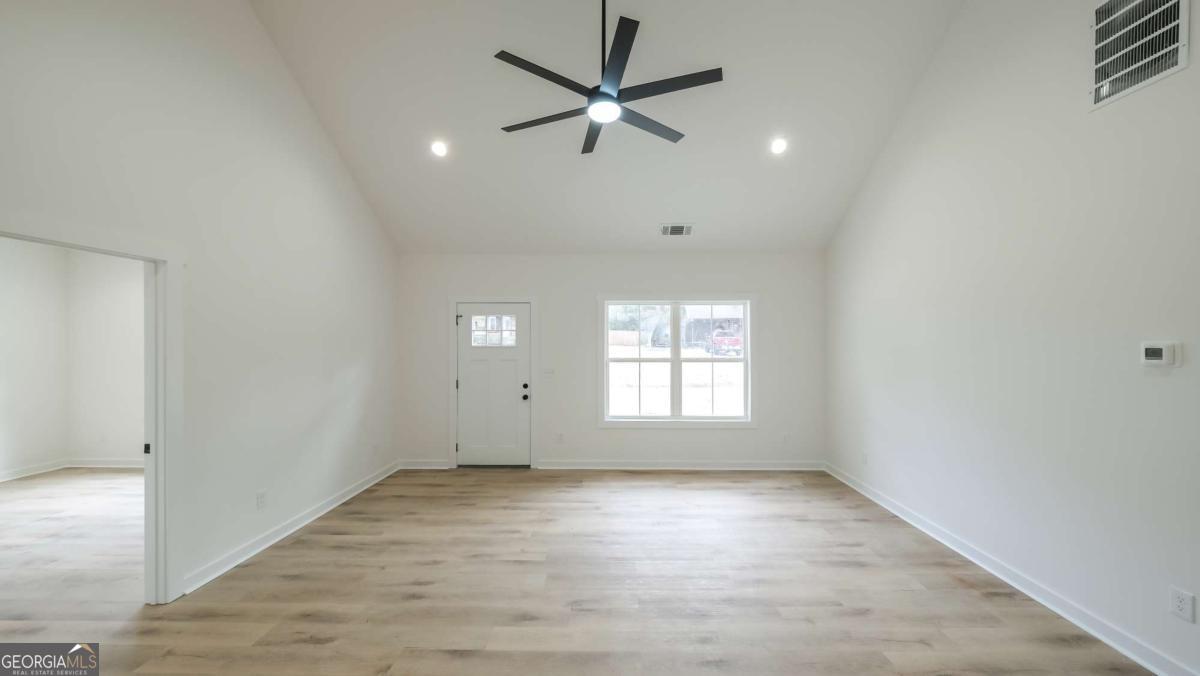 8 Whispering Pines RD NE