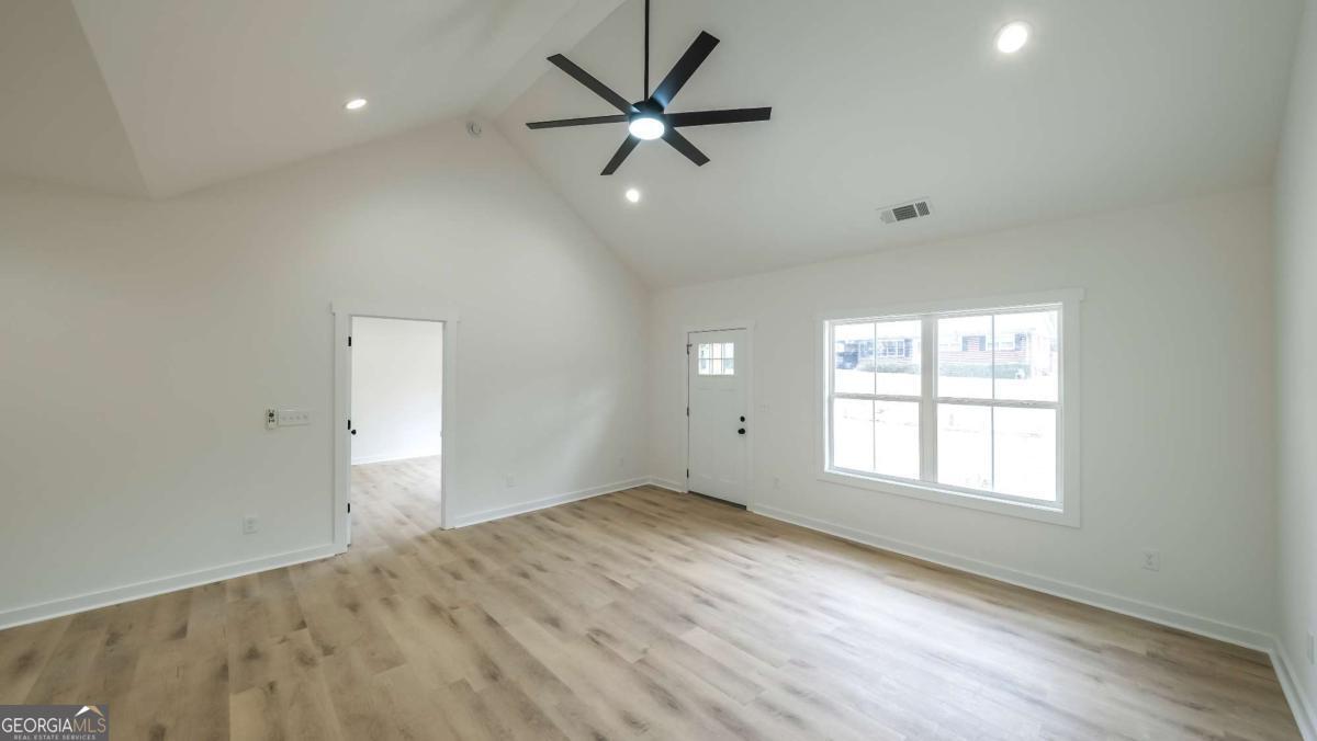 8 Whispering Pines RD NE