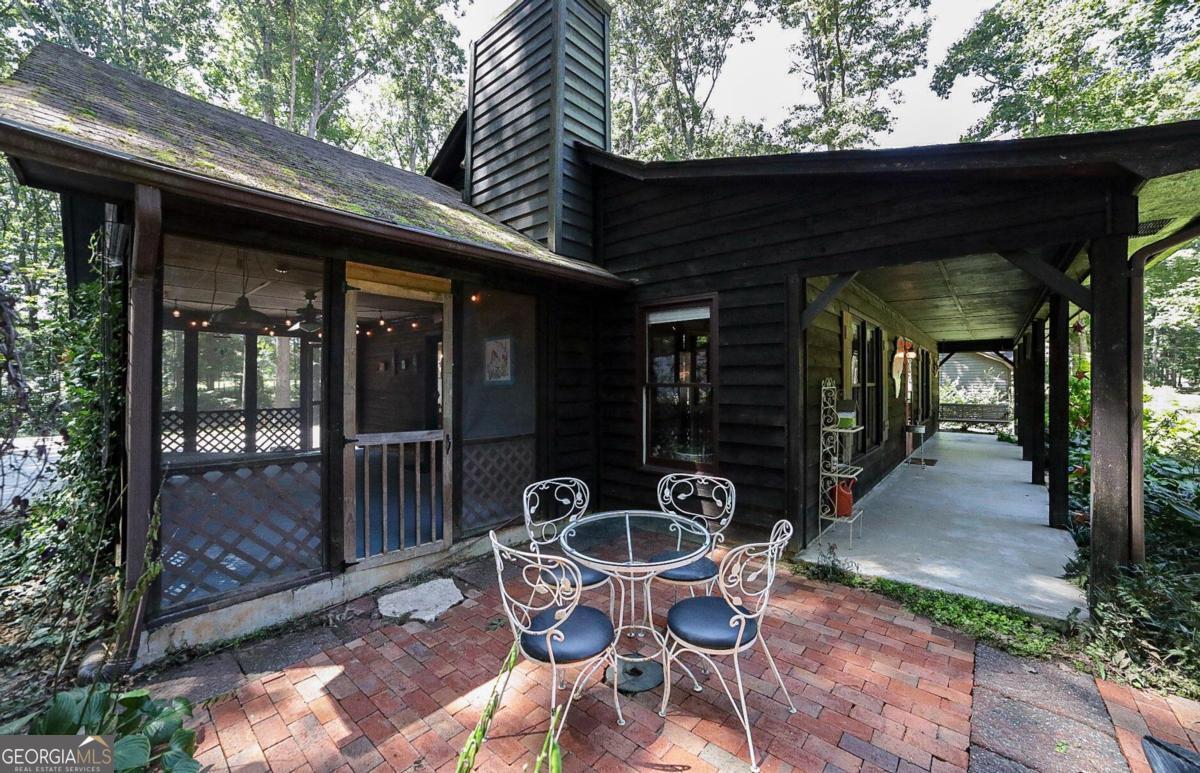 Photo 32 of 51 of 200 Bentwood TRL house