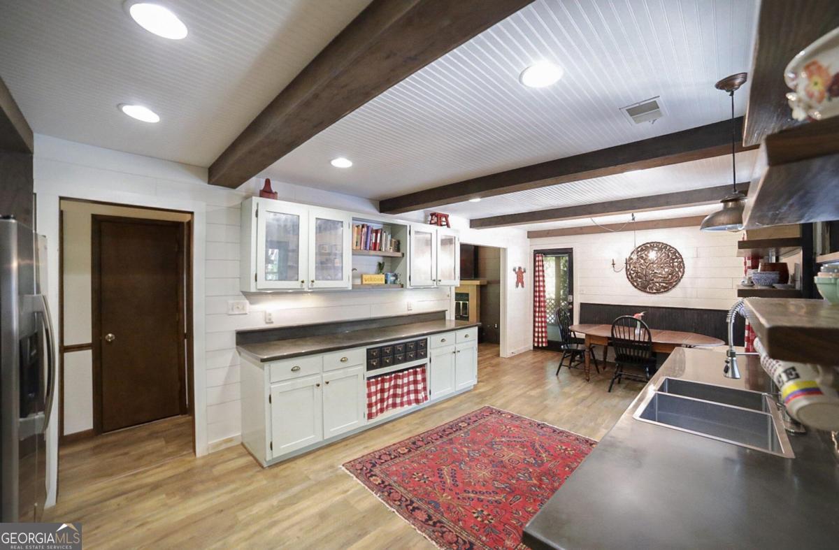 Photo 13 of 51 of 200 Bentwood TRL house