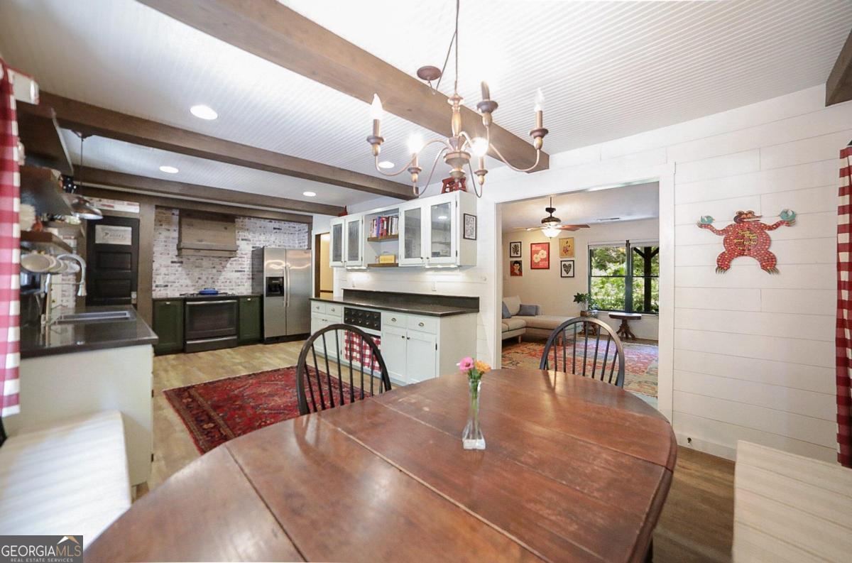Photo 10 of 51 of 200 Bentwood TRL house