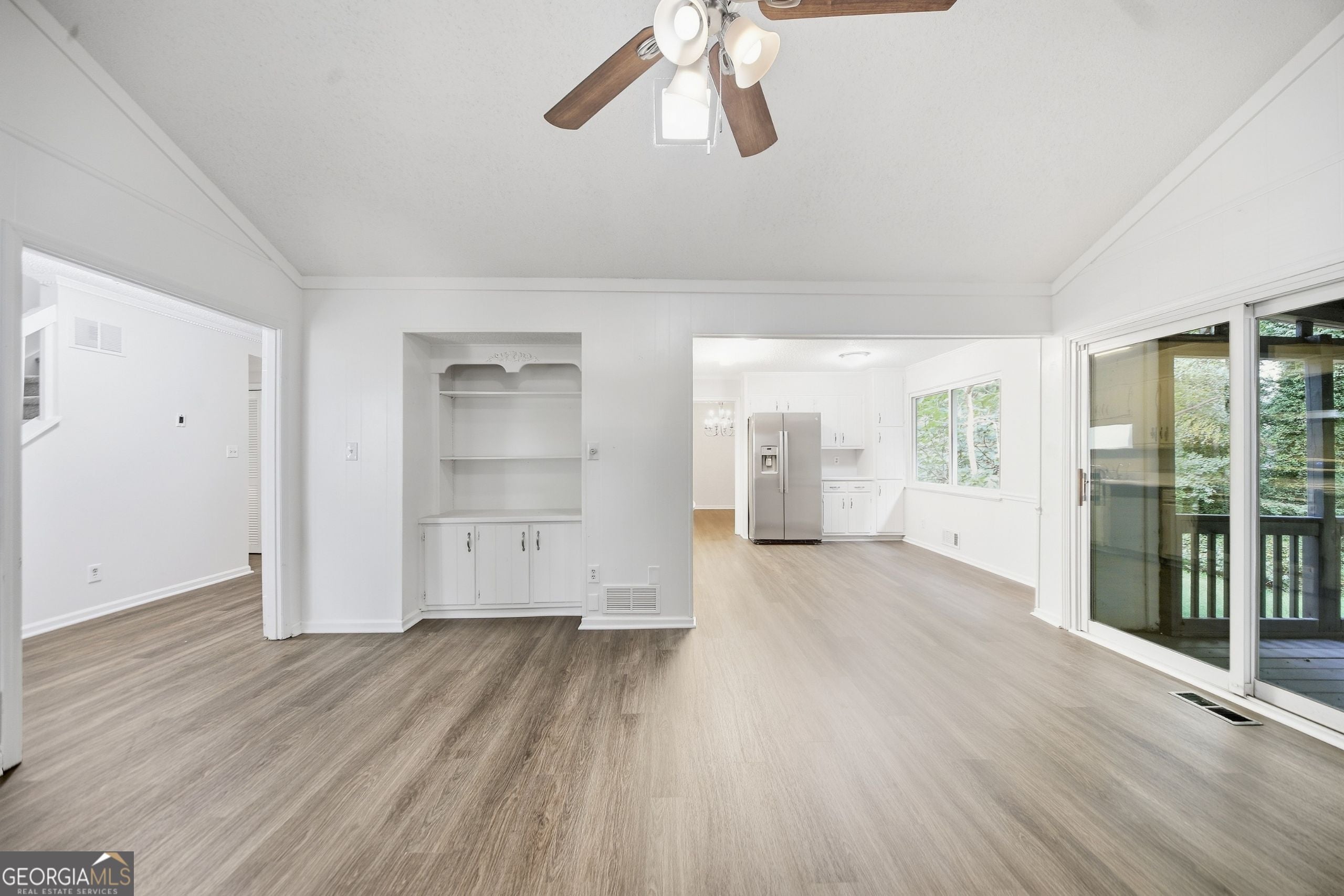 2212 Perrin DR