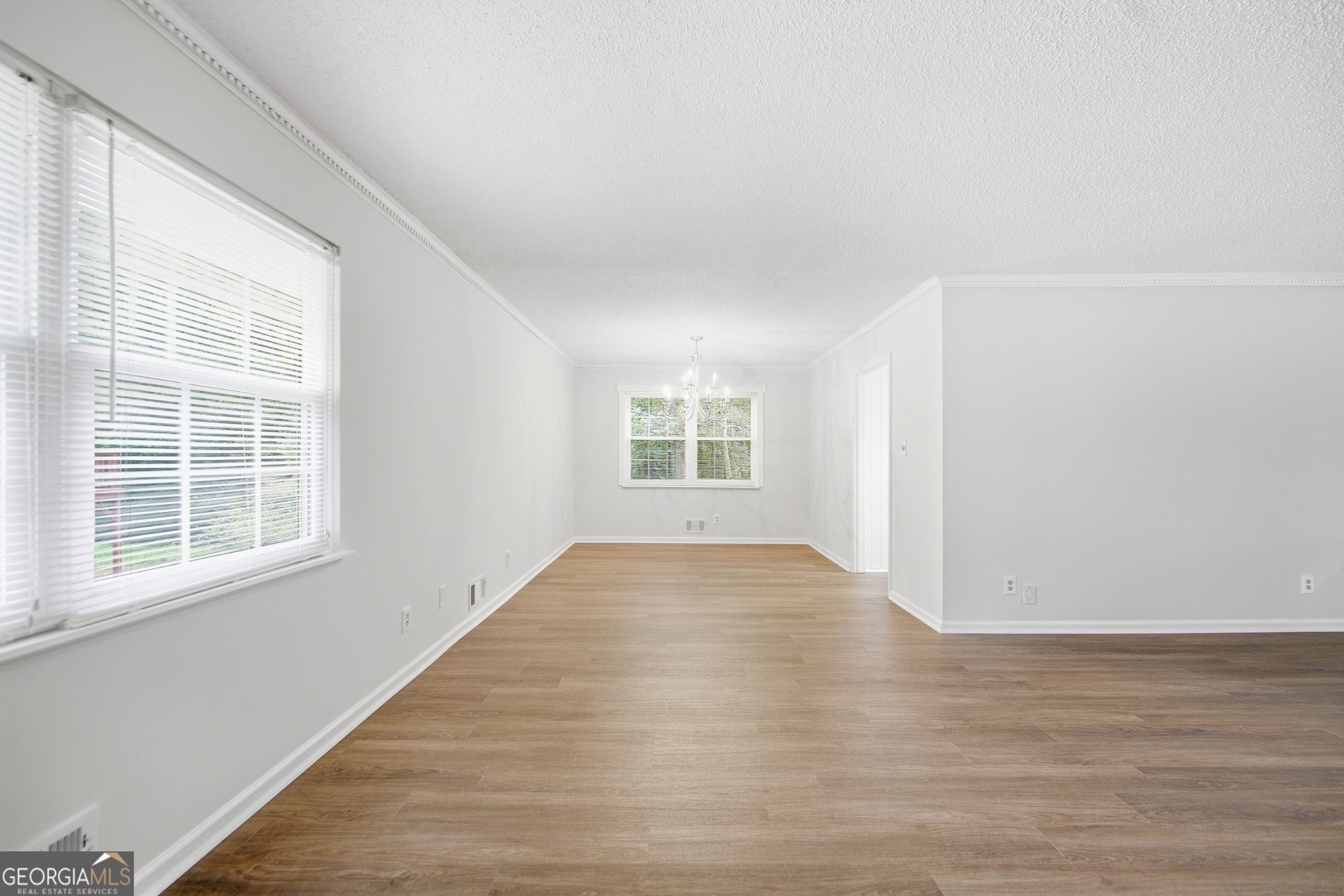 2212 Perrin DR
