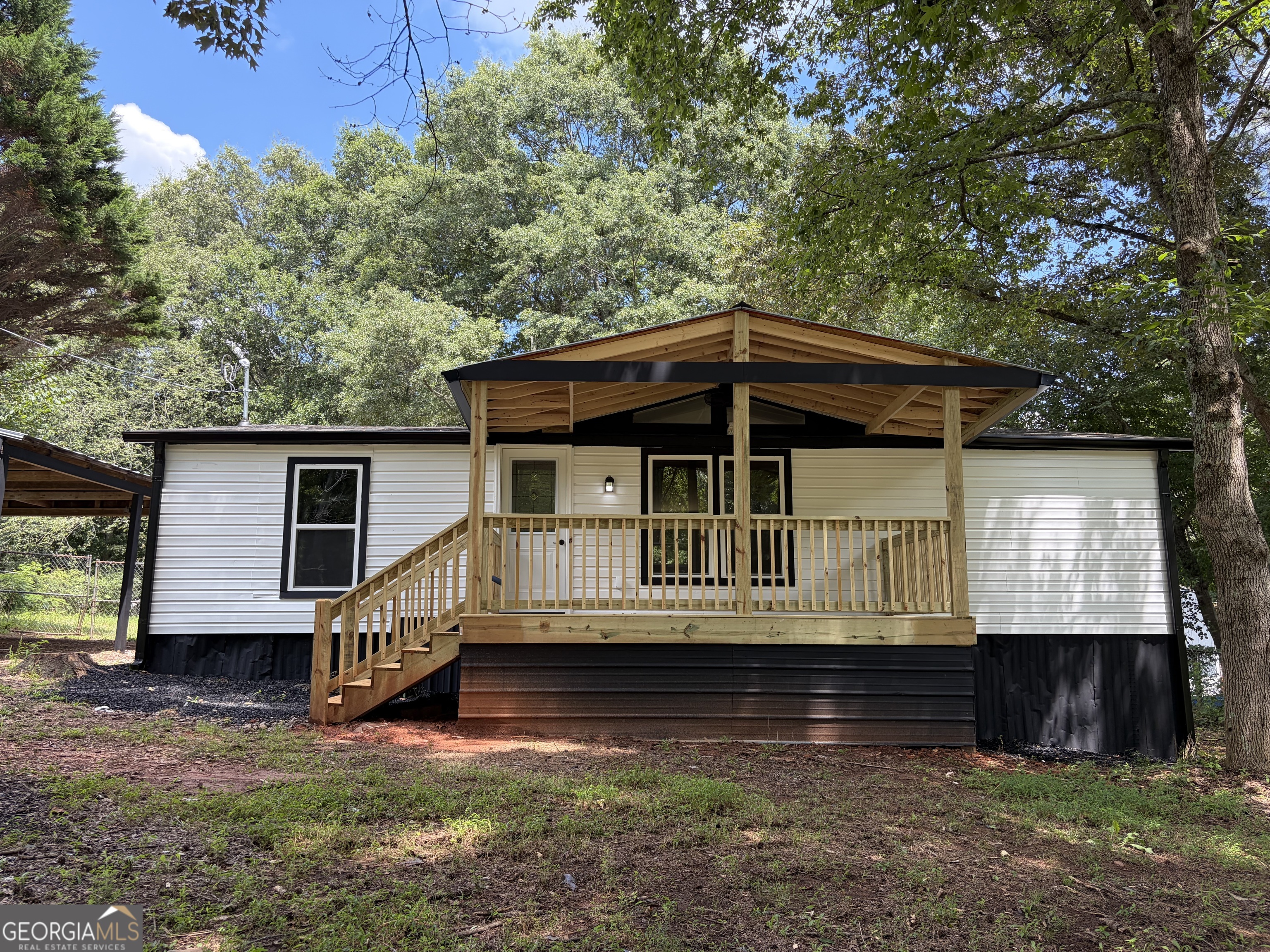 54 Pine LN