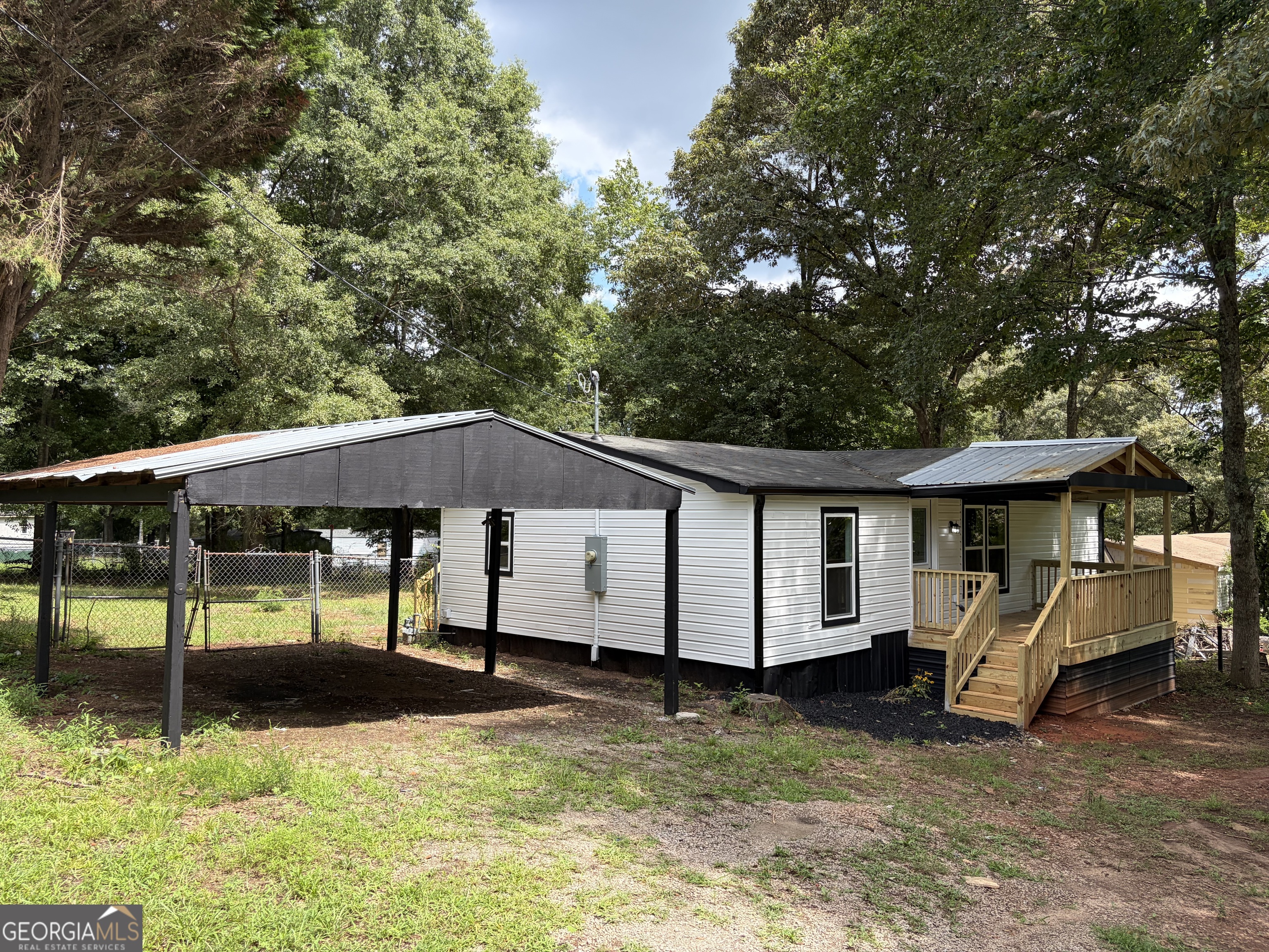 54 Pine LN