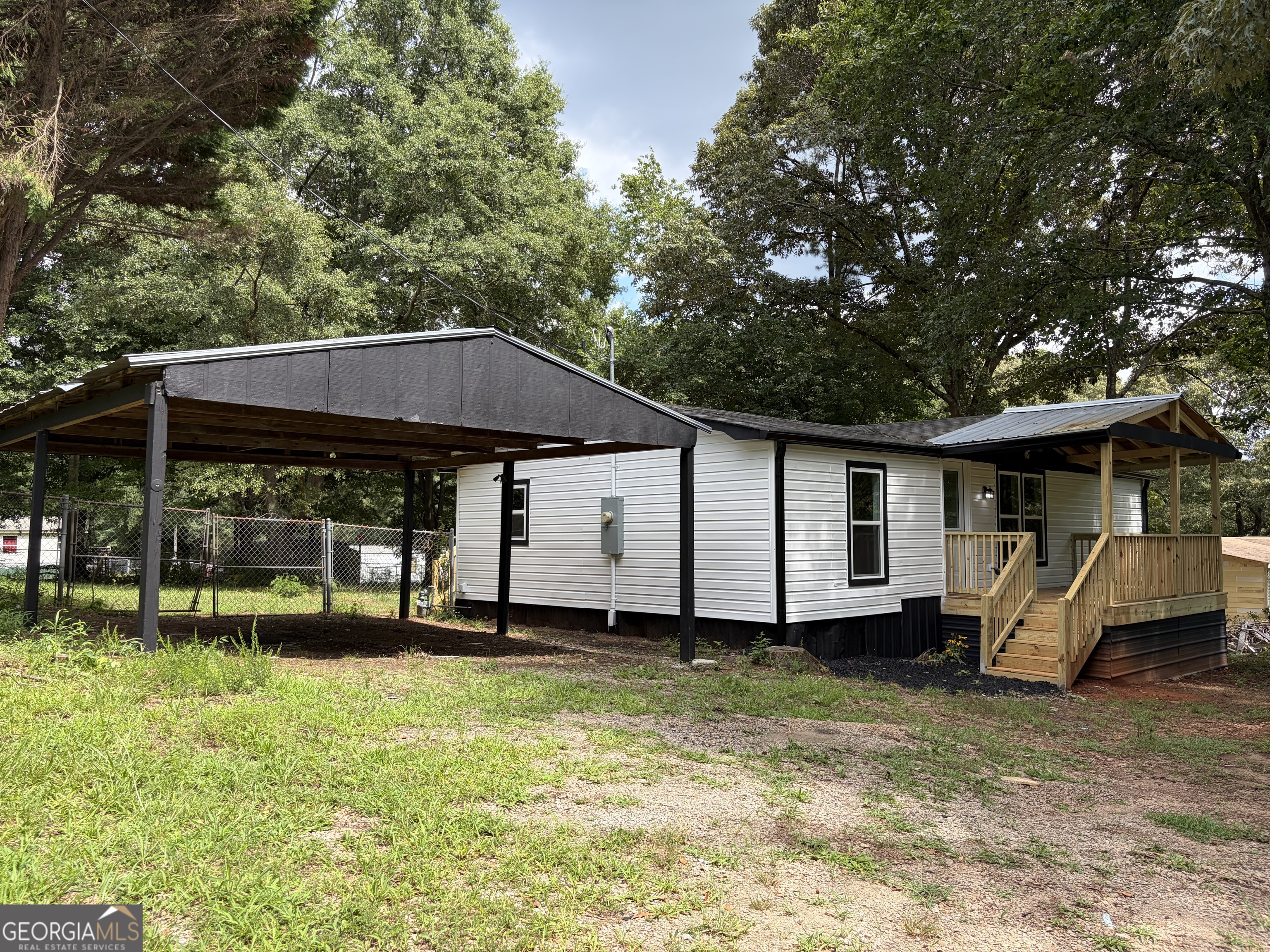 54 Pine LN