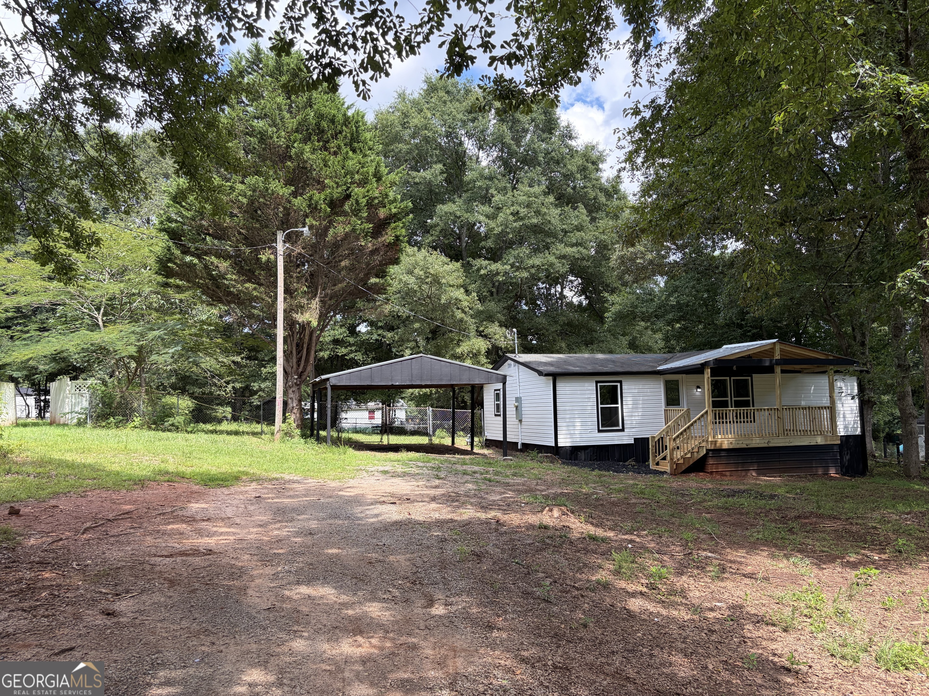 54 Pine LN