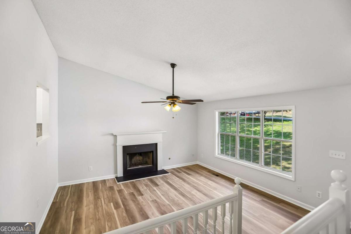 43 Gina CT