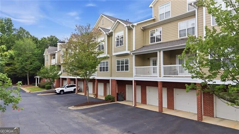 5110 Woodland Lane