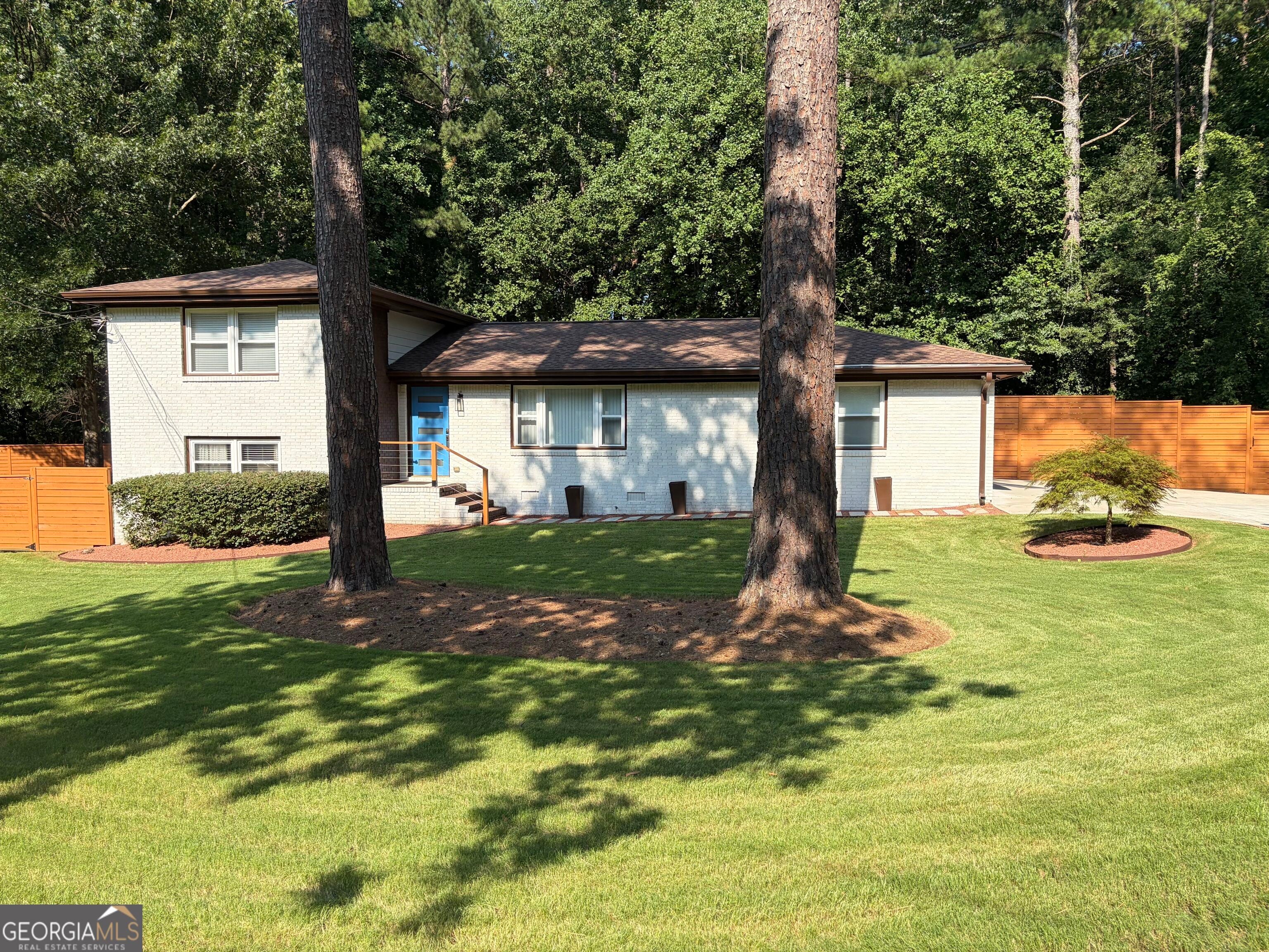790 McKenzie CT SW