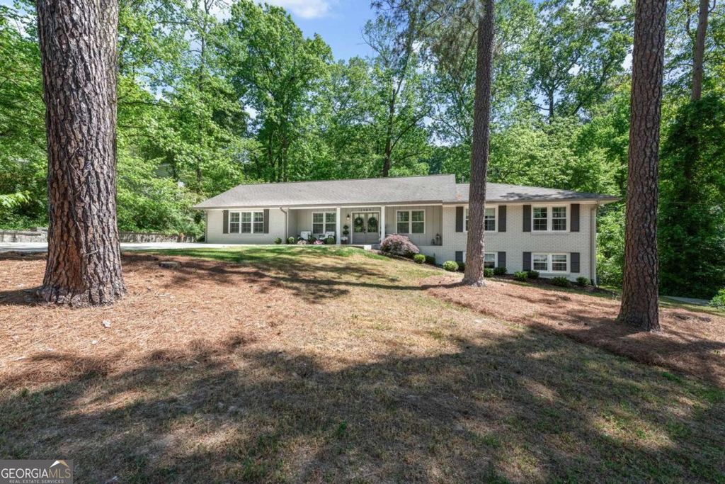 Photo of 2489 Brookcliff Way NE, Atlanta, GA 30345 (MLS # 10739474)