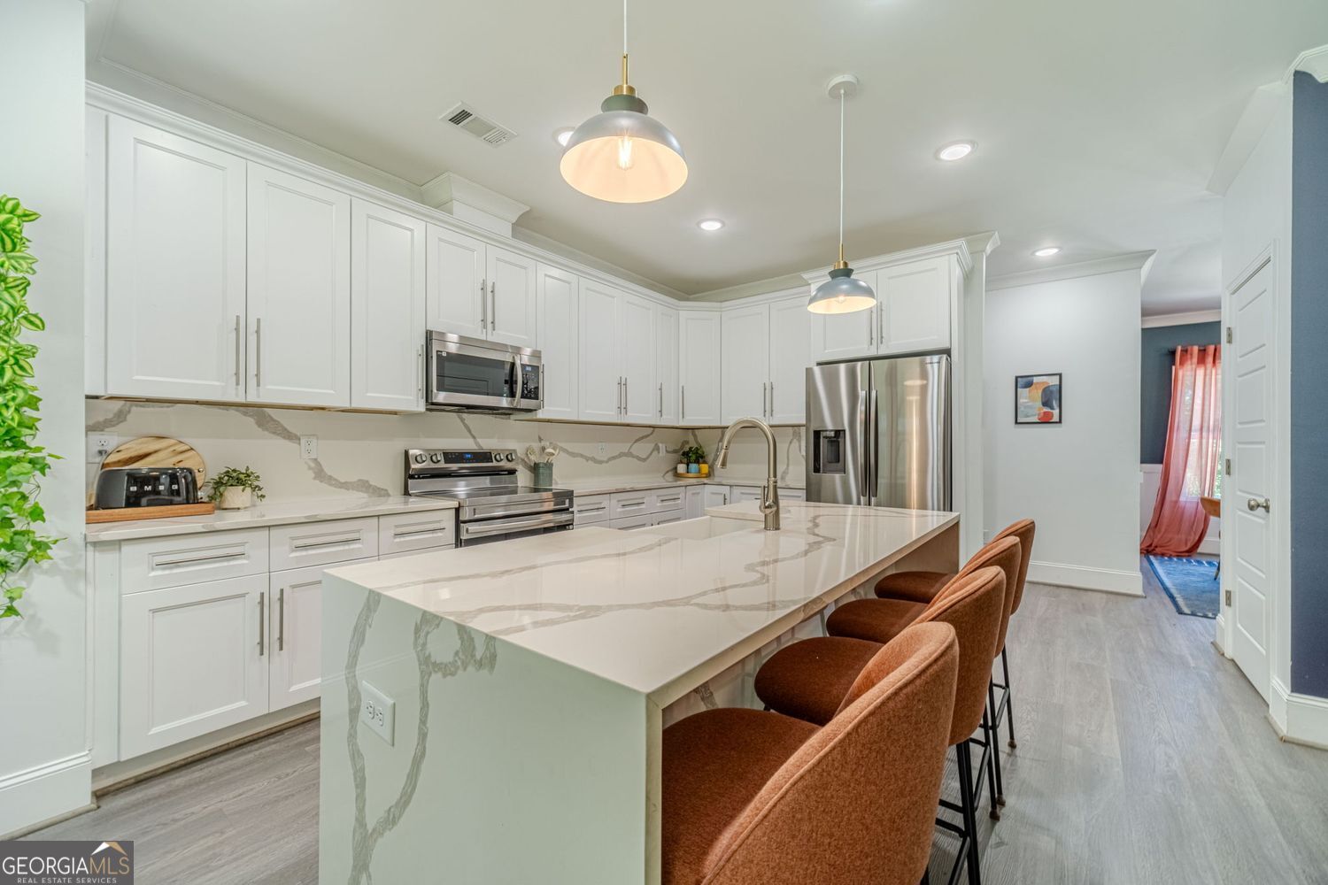 2921 Lee RD SW