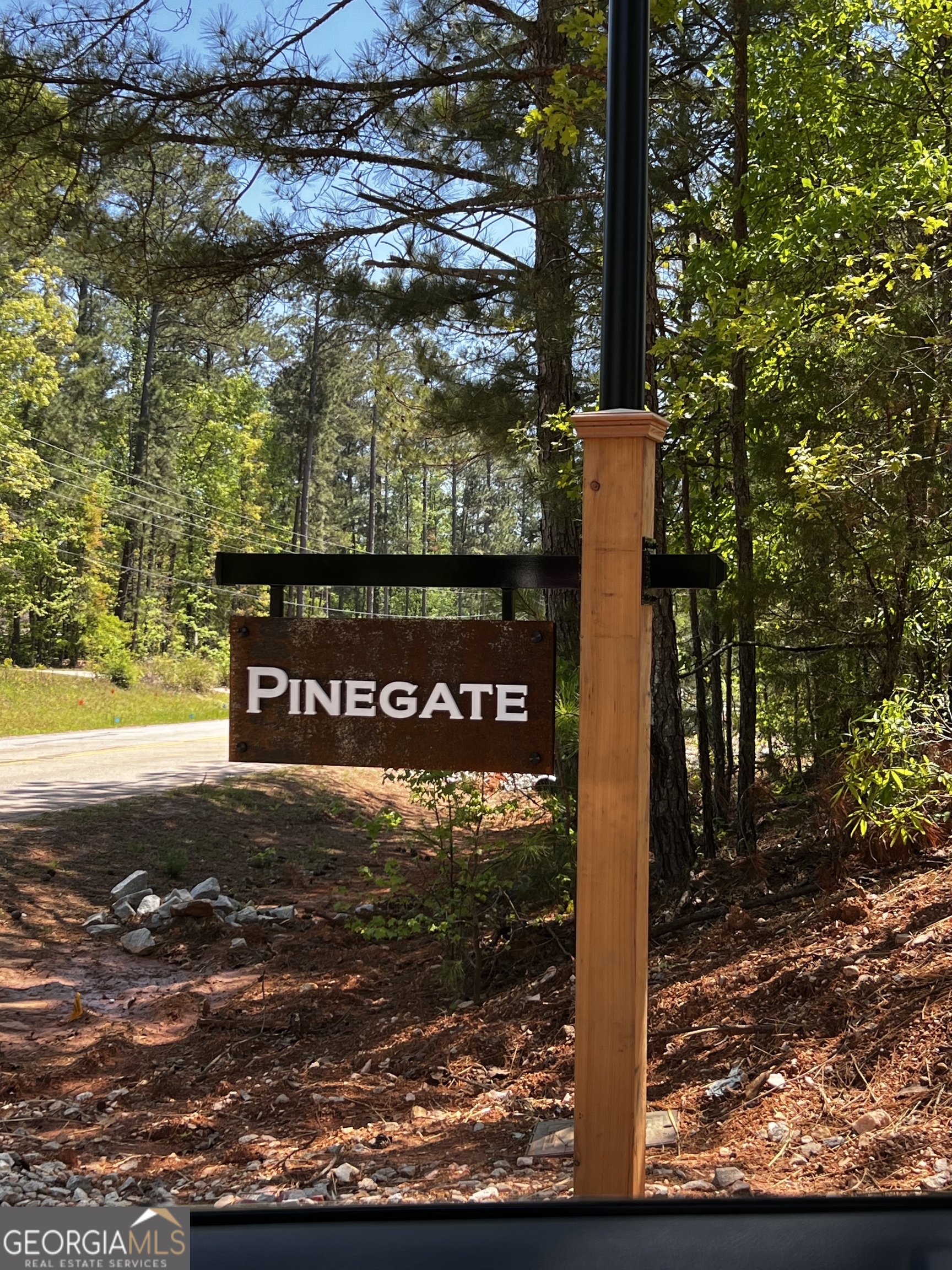 0 Pinegate WAY