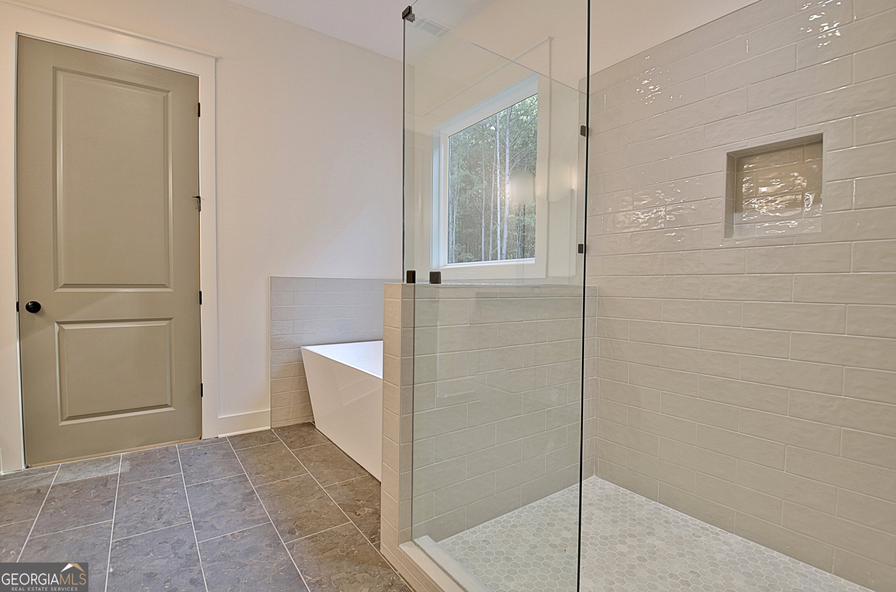 Sharpsburg, Georgia 30277, United States, 5 Bedrooms Bedrooms, ,5 BathroomsBathrooms,Residential,Active,110650