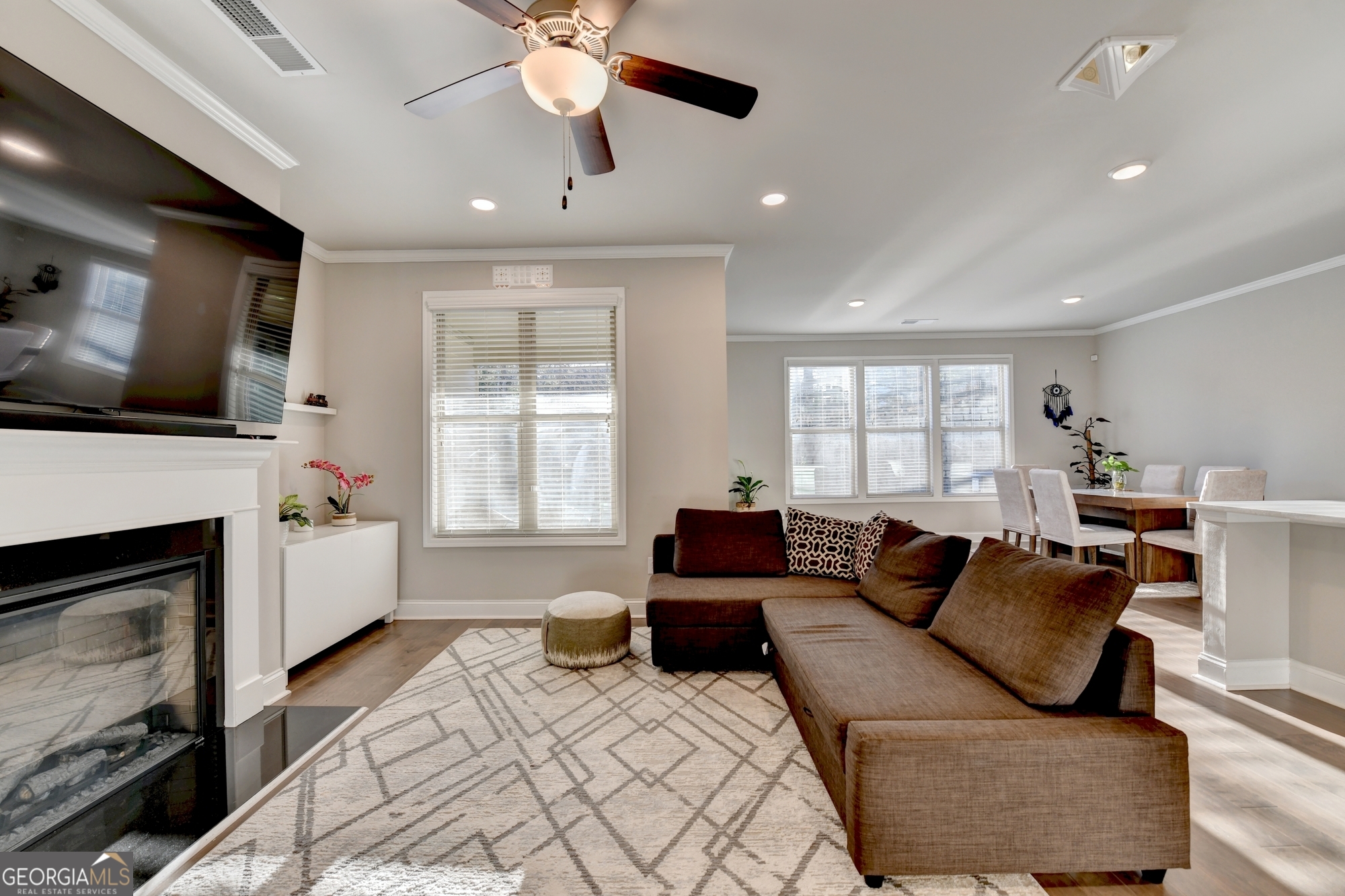 2230 Manor Pointe DR