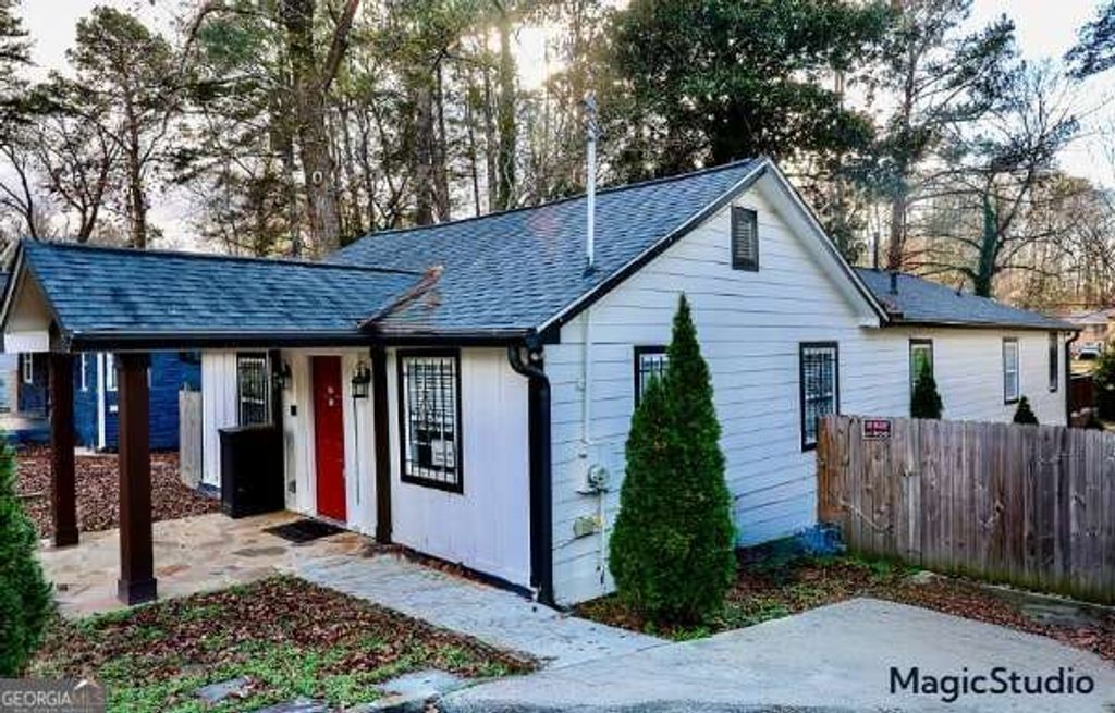 Photo of 360 New Jersey Avenue NW, Atlanta, GA 30314 (MLS # 10655227)