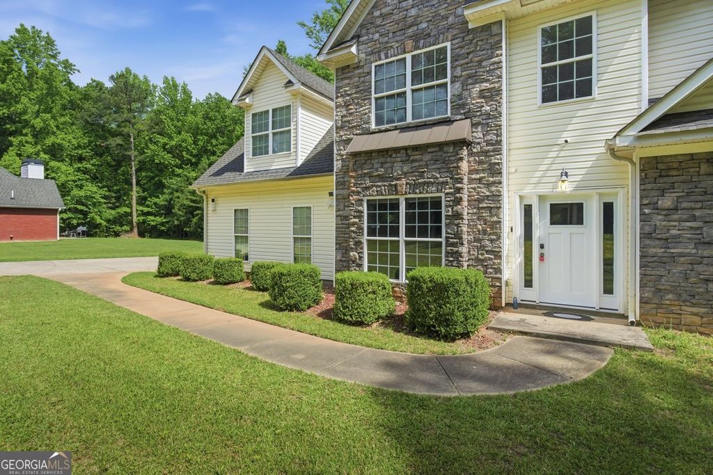 Photo of 1231 Hillview Road, Hampton, GA 30228 (MLS # 10768714)