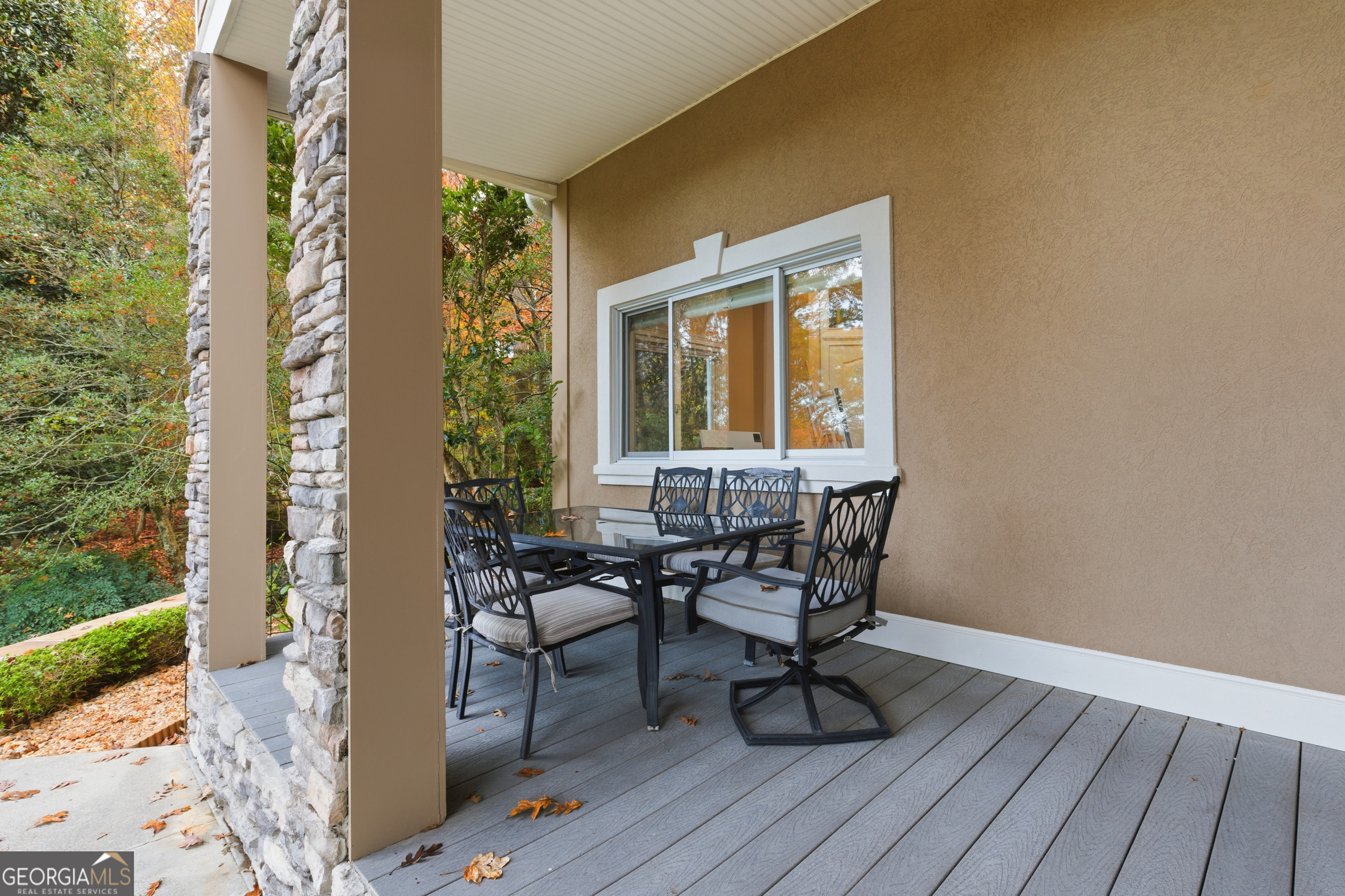 Clarkesville, Georgia 30523, United States, 6 Bedrooms Bedrooms, ,4 BathroomsBathrooms,Residential,Active,241542