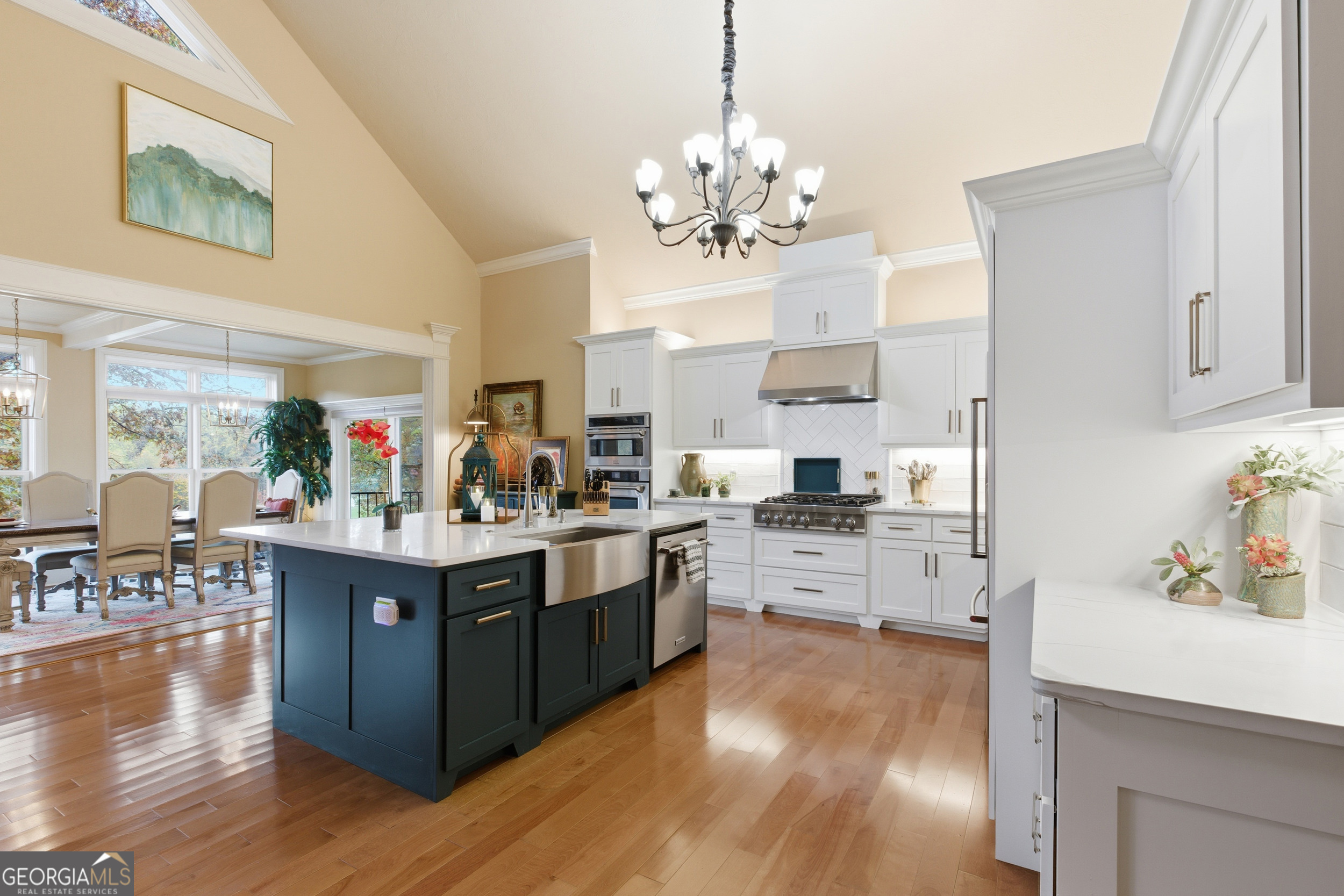 Clarkesville, Georgia 30523, United States, 6 Bedrooms Bedrooms, ,4 BathroomsBathrooms,Residential,Active,241542