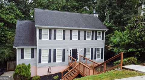 1394 Rustlewood CT SW Lilburn GA 30047