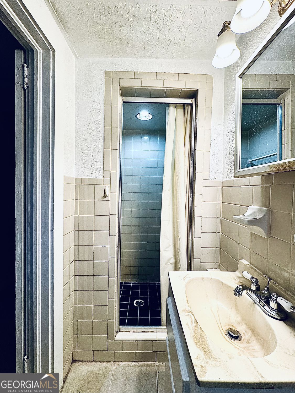 Atlanta, Georgia 30307, United States, 1 Bedroom Bedrooms, ,1 BathroomBathrooms,Residential,Active,253085