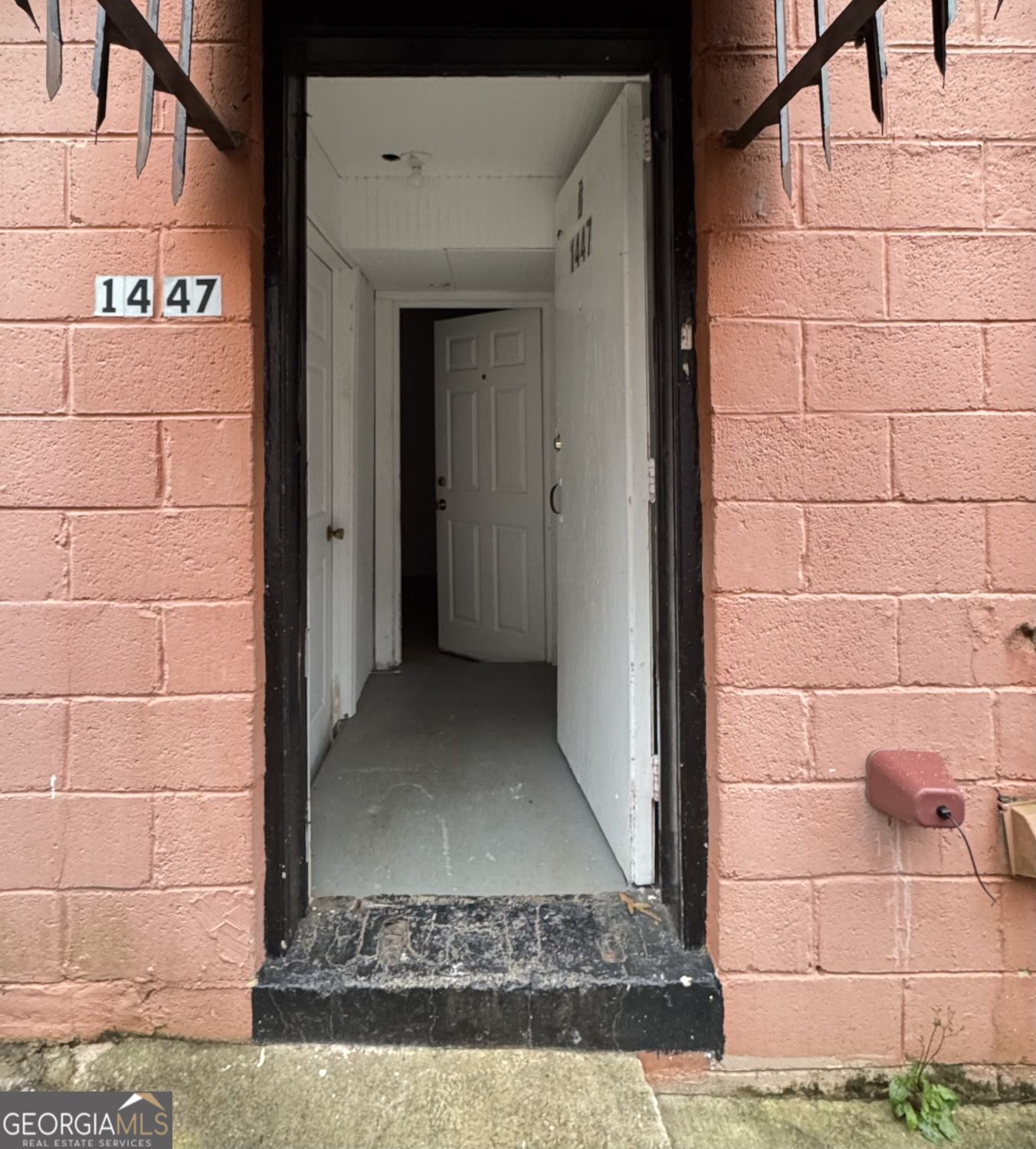 Atlanta, Georgia 30307, United States, 1 Bedroom Bedrooms, ,1 BathroomBathrooms,Residential,Active,253085