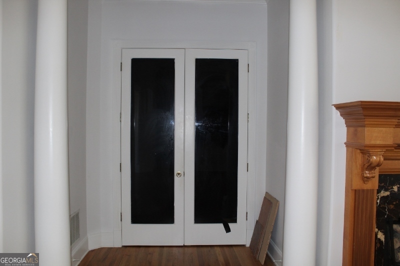 433 Abbey Springs WAY