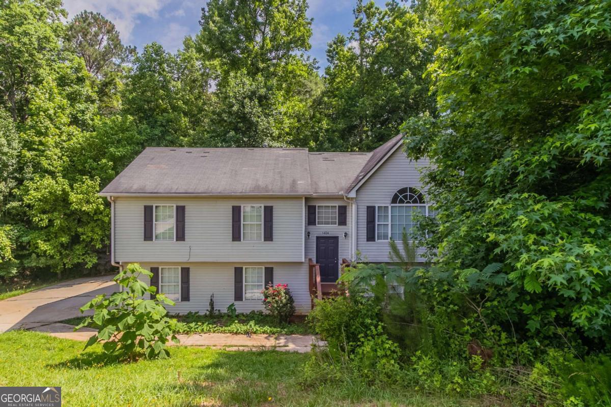 1404 Lancaster CT