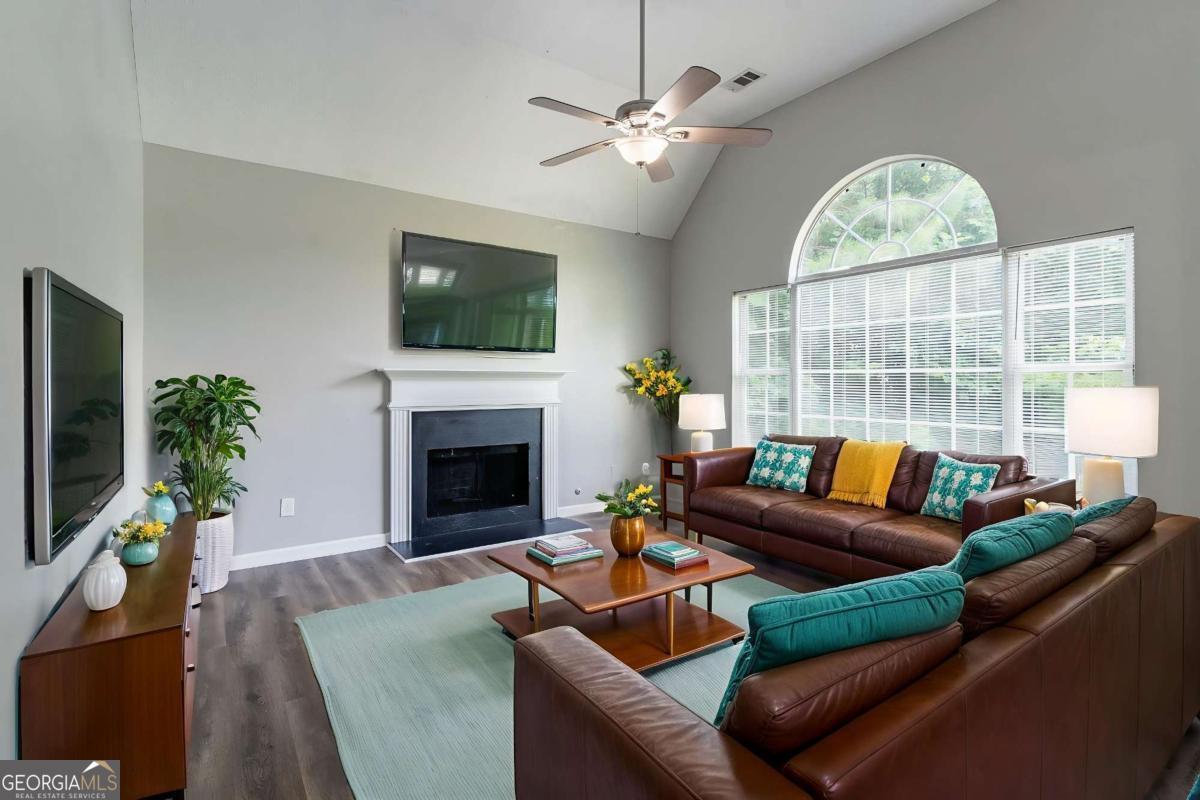 1404 Lancaster CT