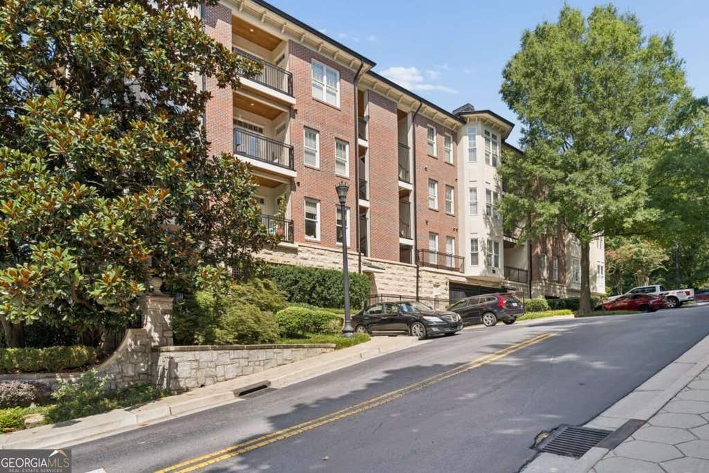 Photo of 828 Highland Lane NE #2106, Atlanta, GA 30306 (MLS # 10829839)
