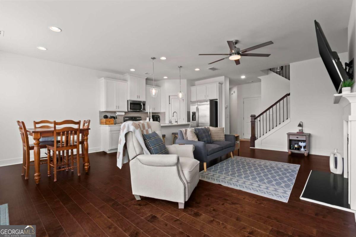 228 Auburn Valley WAY