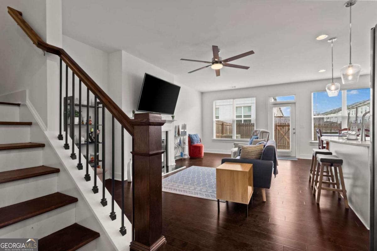 228 Auburn Valley WAY